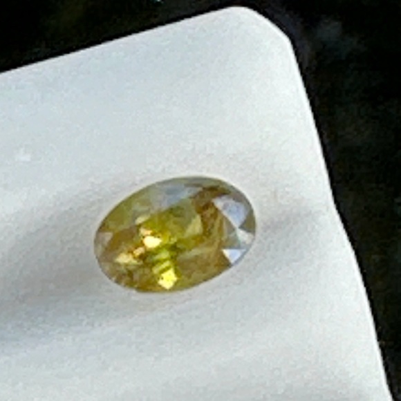 Chrome Green (Sphene) 0.80 CT’s Attractive piece - Picture 13 of 17